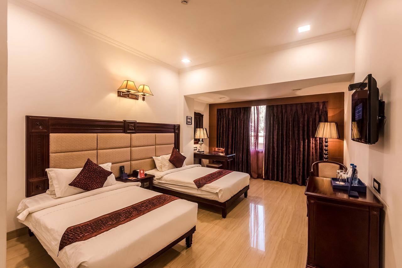 Golden Chariot Vasai Hotel Екстер'єр фото